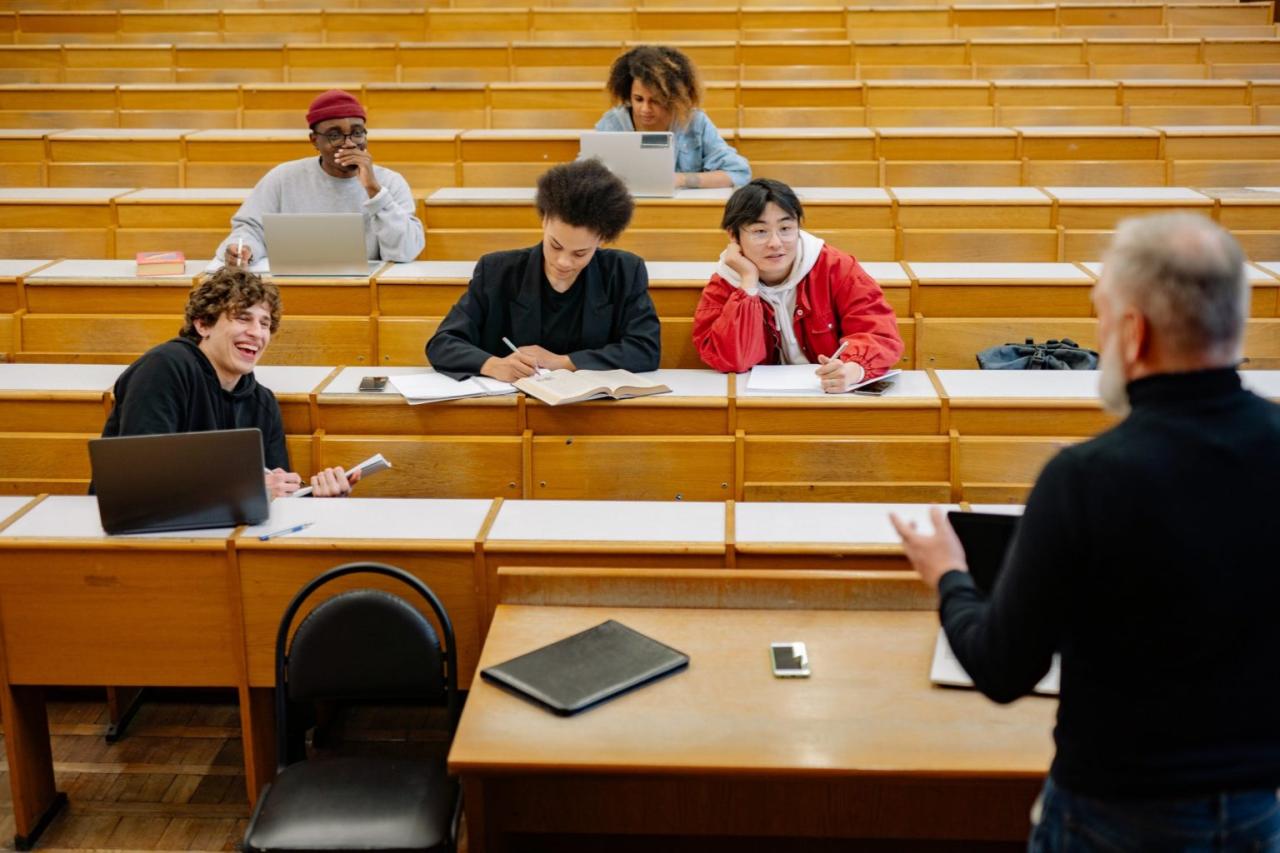 Heres why blended and hybrid learning are the future of education