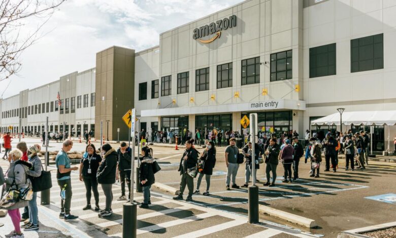 Amazon seeking to overturn union vote at staten island warehouse claiming results were tainted
