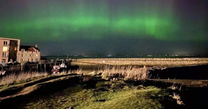 Northern lights set to be visible in the uk tonight heres how to see them