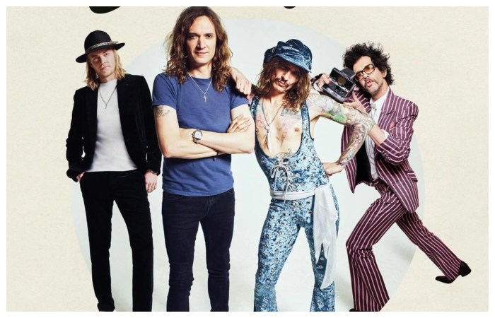 The darkness preview dreams on toast album with the longest kiss