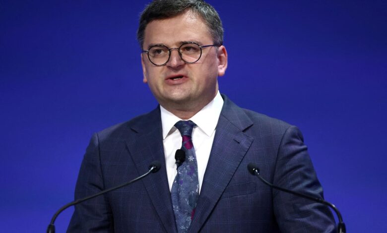 Ukrainian foreign minister urges west to send more fighter jets to defend against russia