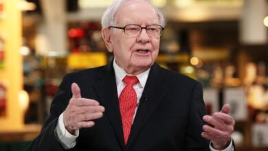 4 things warren buffett says you must do to become successful in life