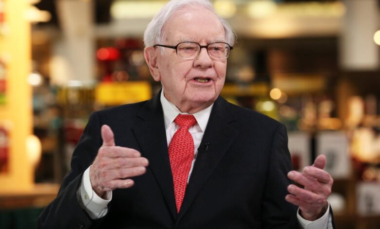 4 things warren buffett says you must do to become successful in life