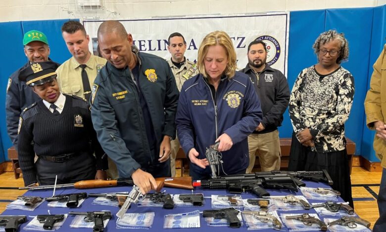 Juniors restaurant partners with nypd for gun buyback initiative