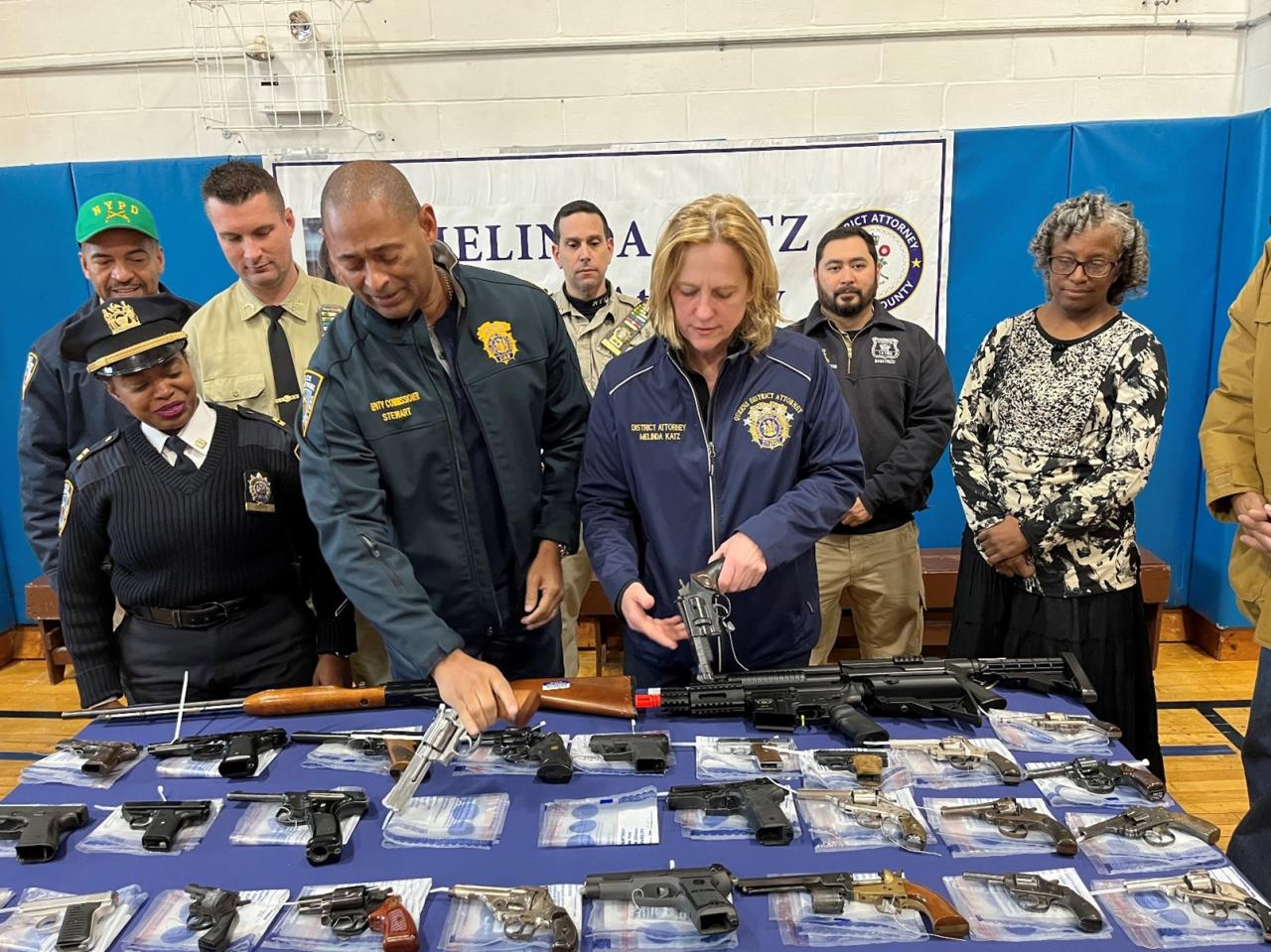 Juniors restaurant partners with nypd for gun buyback initiative