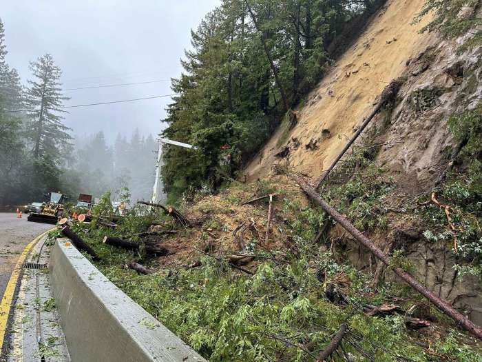 Landslides force power cuts in upscale la neighbourhood