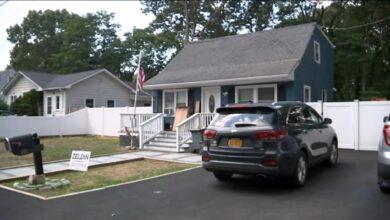 Long island fencing company owner accused of defrauding customers out of 20000