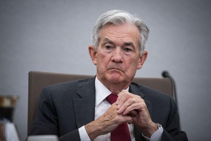 Is the fed sleepwalking into a policy mistake abrdn analyst calls for faster easing of rates