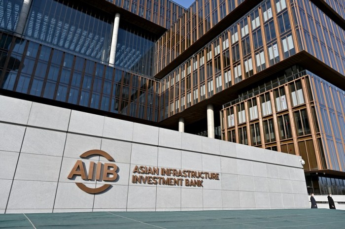 Chinas aiib development banks linking up to fight climate change