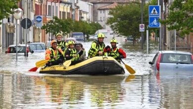 Around a thousand people evacuated as flooding hits northern italy