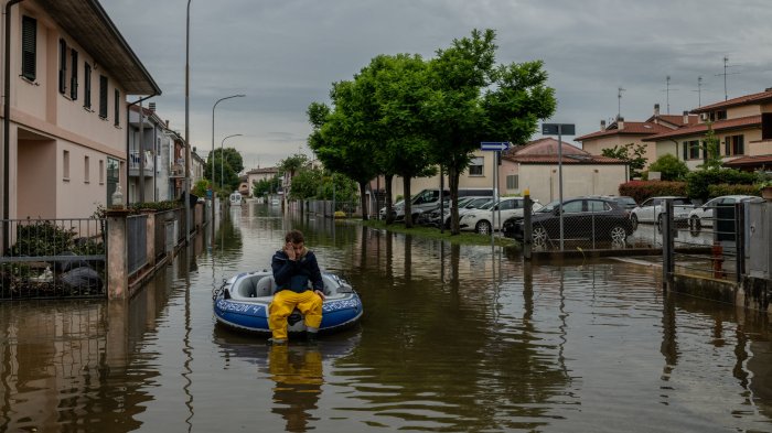 Storm boris italians evacuate as flooding hits emilia romagna