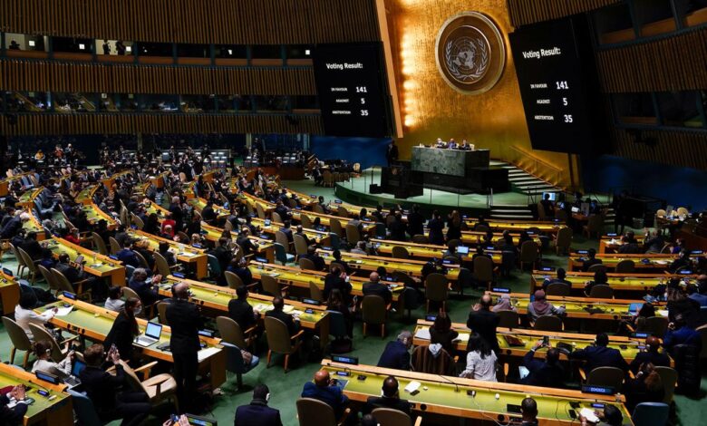 U n votes overwhelmingly for humanitarian access to ukraine demands russian hostilities end