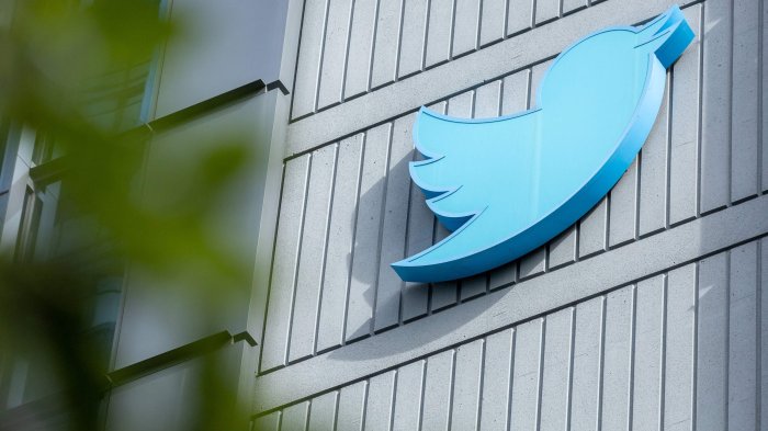 Twitter cuts employee bonus to half as global economic crisis deepens