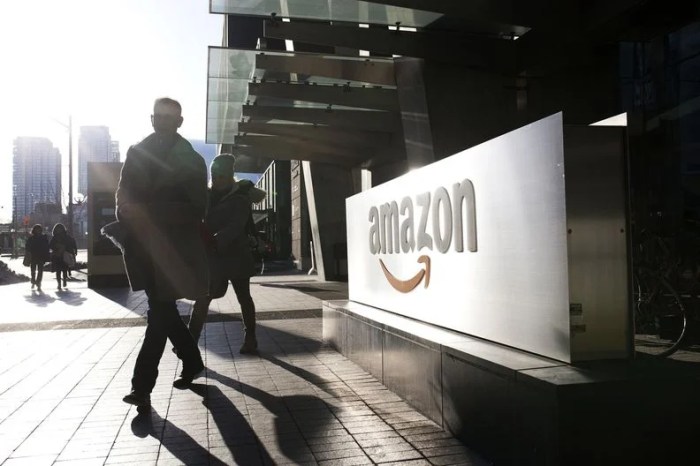 Amazon tells employees to return to office five days a week