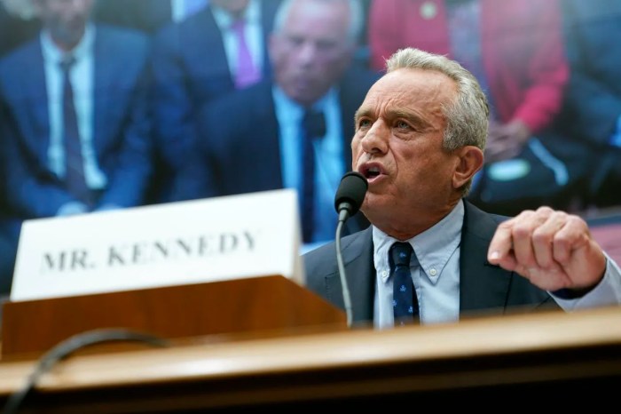 Robert f kennedy jr reportedly sexted with political reporter