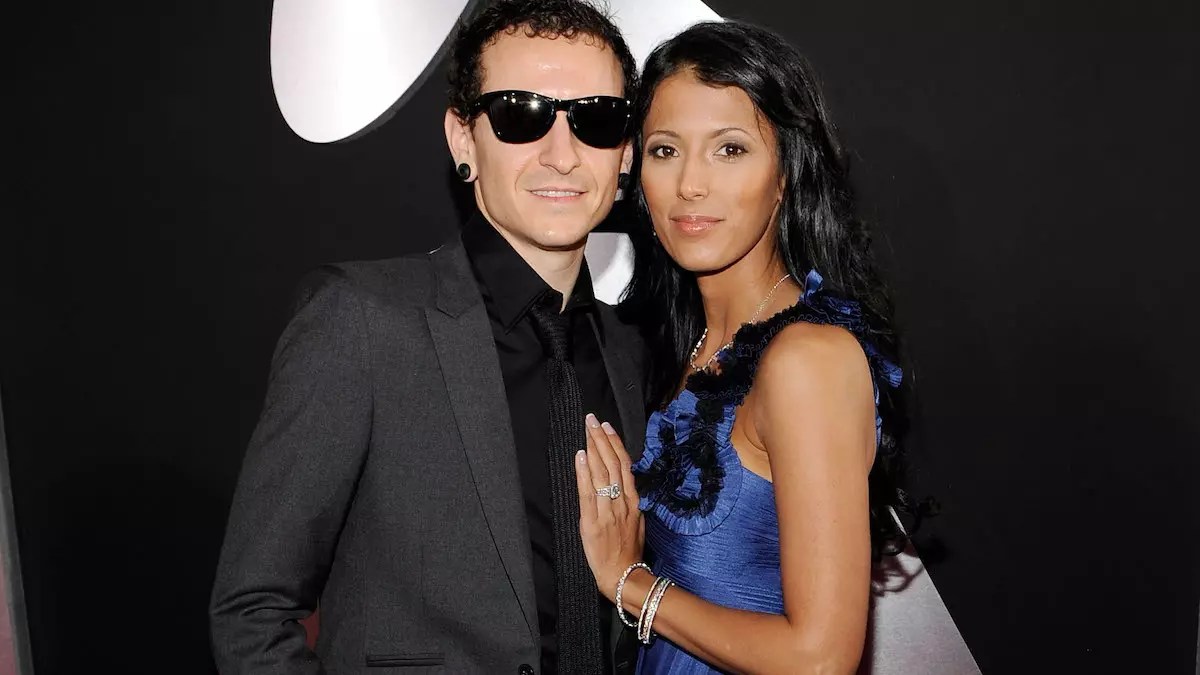 Chester bennington talinda death bentley widow fault speaks