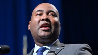 Dnc weighs changes to presidential nominating process