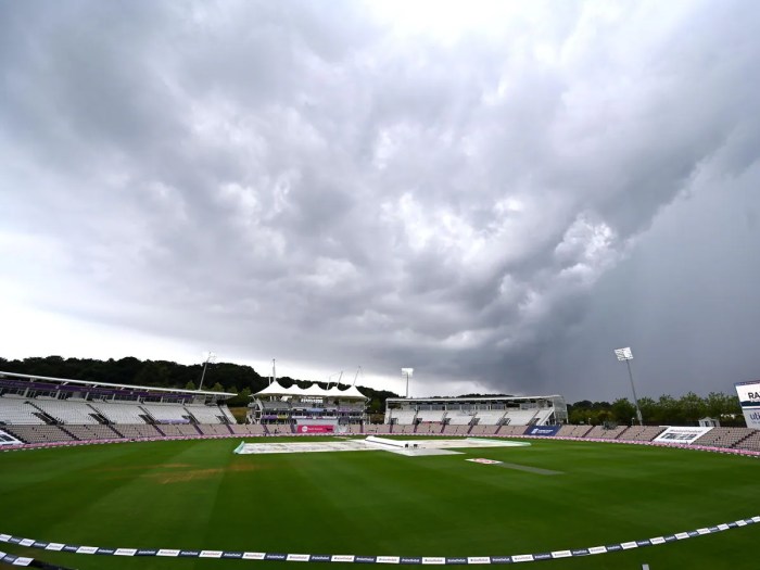 Thunderstorm warnings issued for uk heres where they will hit