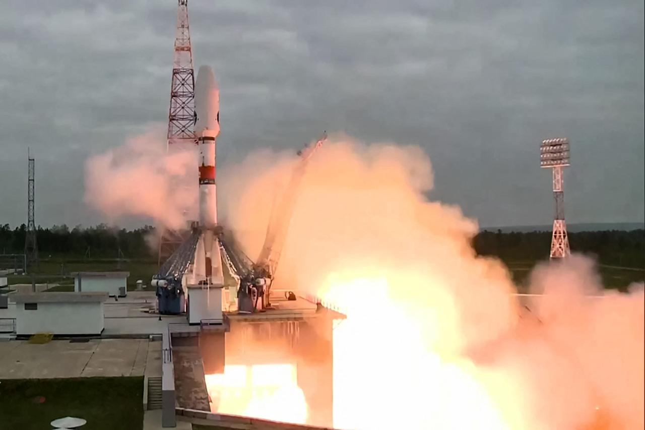 Europe cancels joint moon missions with russia