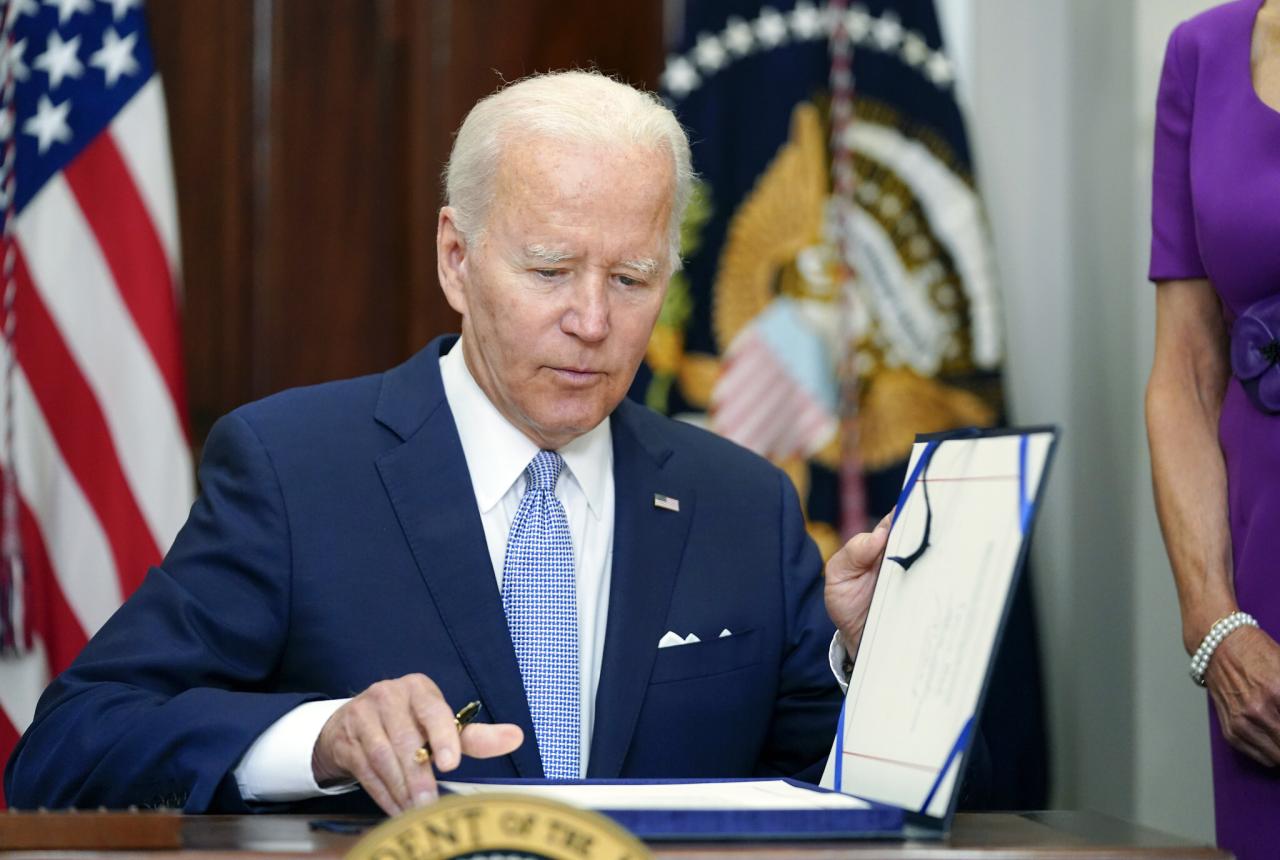 Congress passes bipartisan gun legislation clearing it for biden