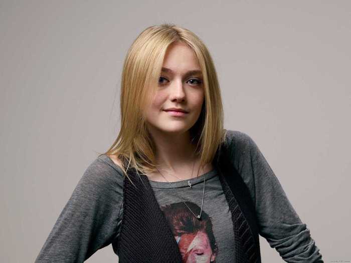 Dakota fanning pays tribute to her younger self with sweet photo