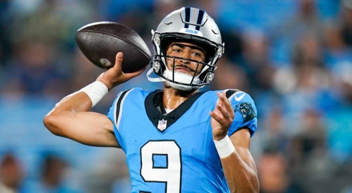 Panthers not considering qb change