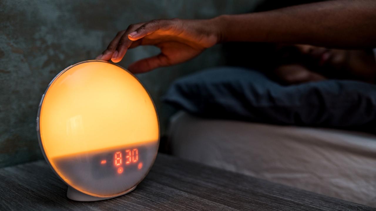 The strange secret to how successful people use alarm clocks its not to wake up