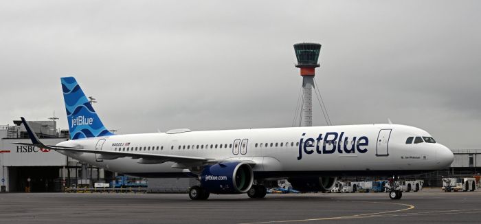 Jetblue to open airport lounges in new york and boston in battle for big spenders