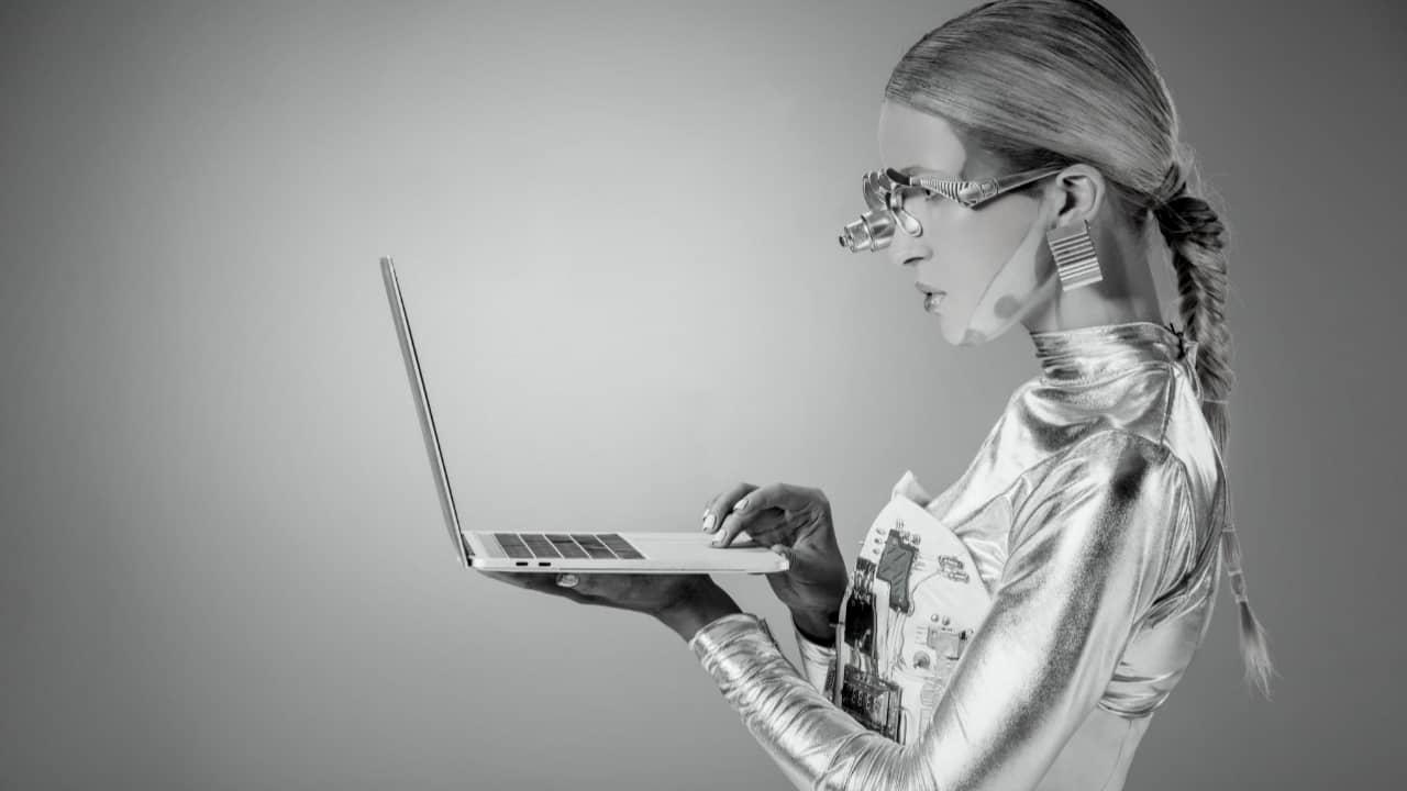 Ai profiles are used to drum up sales push misinformation on linkedin