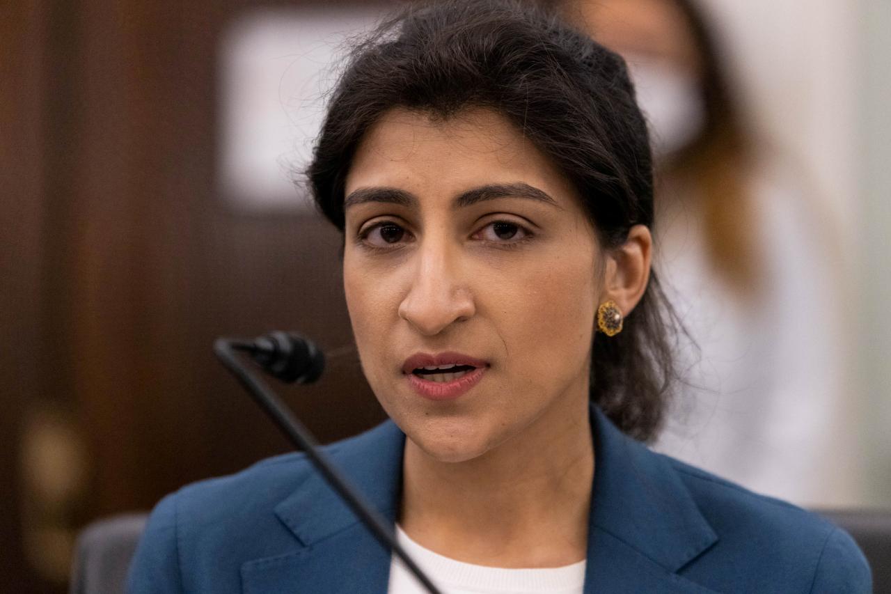 Ftc chair lina khan says agency is scrutinizing apps that harm kids privacy