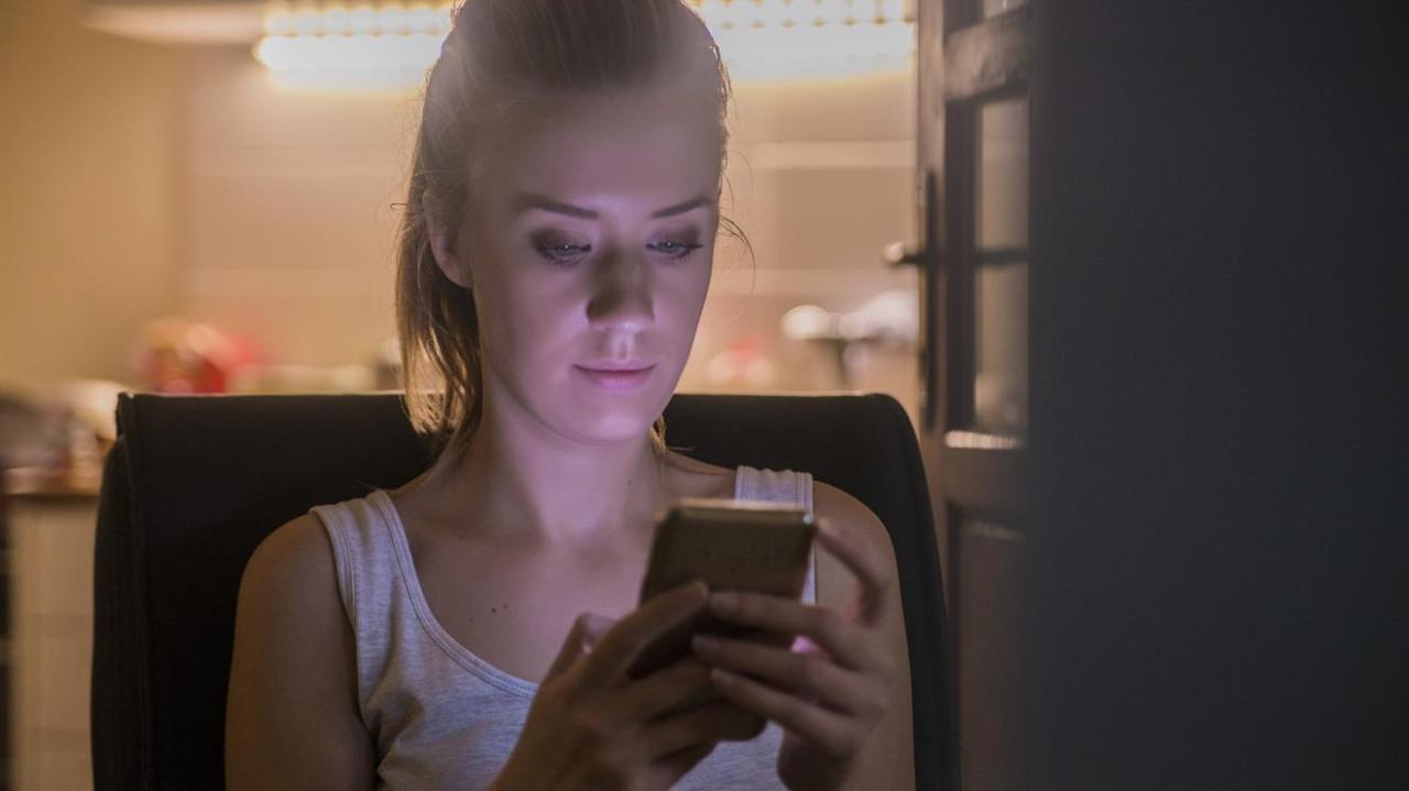 7 emails you should never fall for