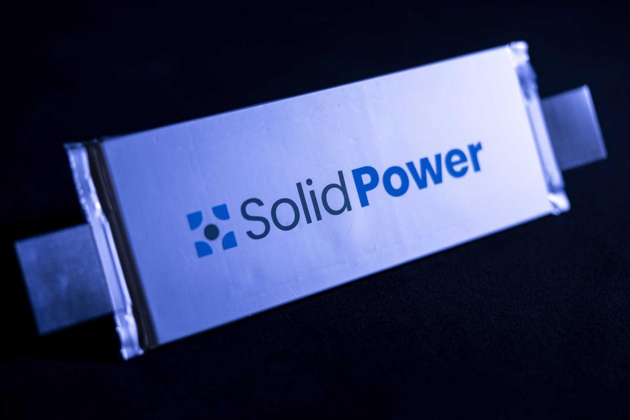 Should you buy solid power on the dip