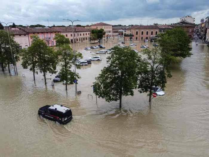 Northern italian region starts dealing with aftermath of floods