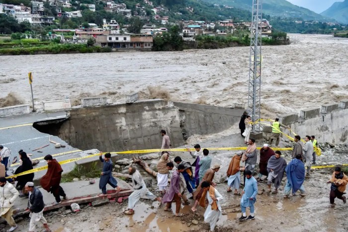 Deadly pakistan floods are a climate catastrophe says un chief