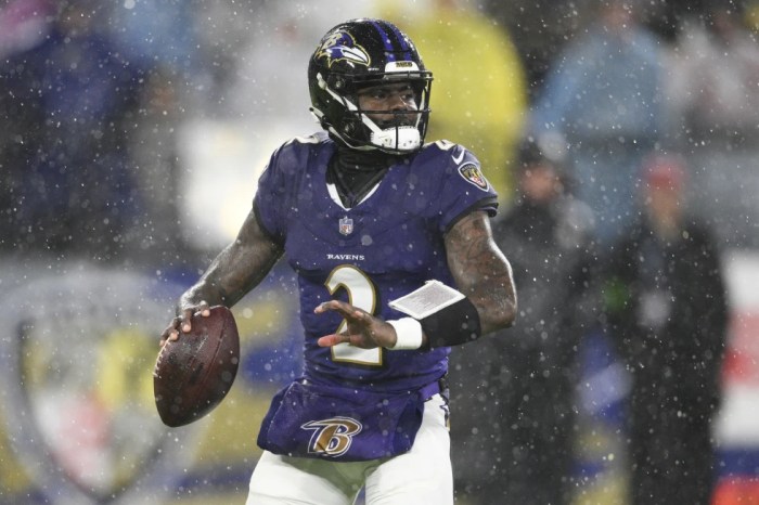 Ravens huntley tyler baltimore quarterback lamar rival contrata