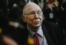 Munger buffett warren opvolgers authoritarianism applauds backlash eeuwige zakenpartner oudere leven beseffen zijn berkshire gather investors nati harnik namen vallen