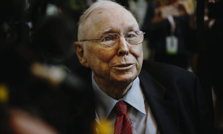 Munger buffett warren opvolgers authoritarianism applauds backlash eeuwige zakenpartner oudere leven beseffen zijn berkshire gather investors nati harnik namen vallen