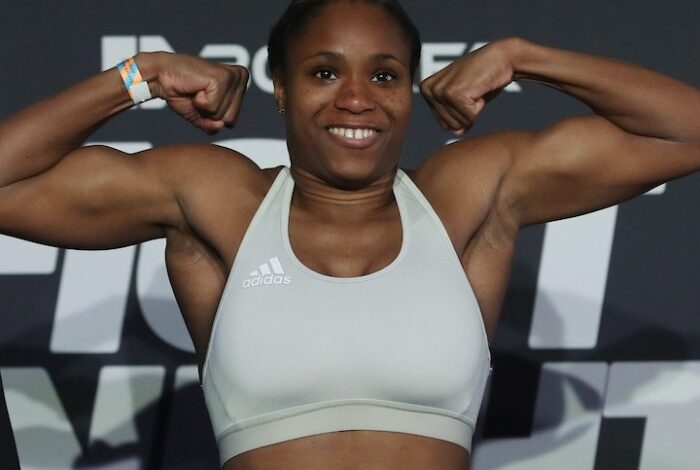 Caroline dubois lennox lewis presents british boxer with wbc interim belt after last months title win