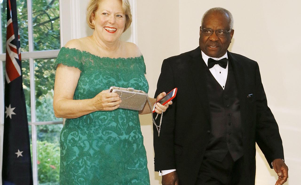 Ginni thomas found to also be texting congressional staffer behind texas court case