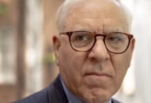 4 habits of great leaders according to david rubenstein in how to lead