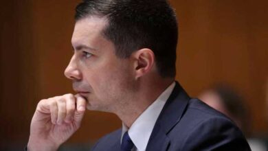 Transportation secretary pete buttigieg to airlines this years travel disruptions unacceptable