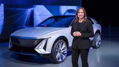 Gm trails far behind tesla in ev sales ceo mary barra bet the company that will change