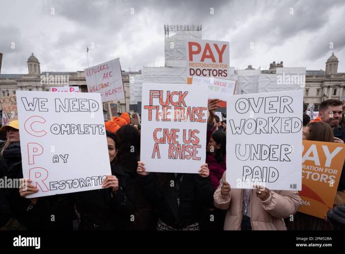 Junior doctors accept 22 pay increase ending nhs strikes