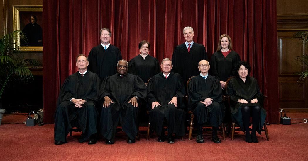 Once close allies roberts and alito have taken divergent paths