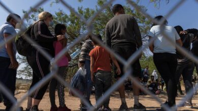 U s to begin allowing migrants to apply for asylum under a new system