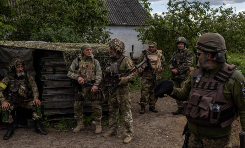 Commando network coordinates flow of weapons in ukraine officials say