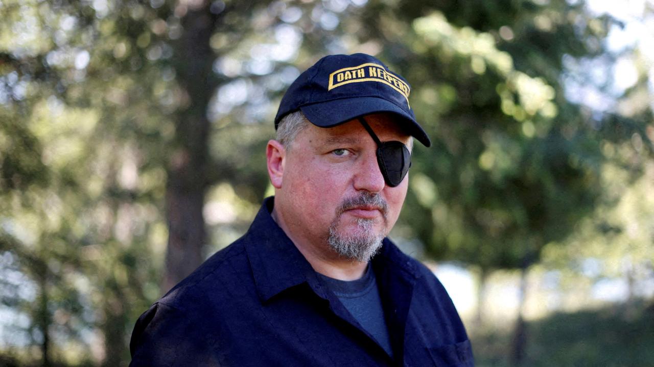 Oath keepers leader called white house insider to speak to trump on jan 6