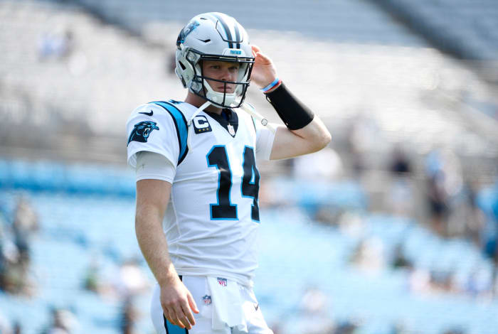 Panthers not considering qb change