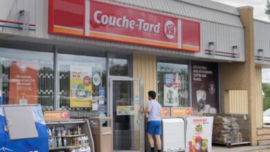 Carrefour couche tard rosny pdg concurrent takeover grocers consolidate son supermarket partage désactivé canadees overnemen alexandre jeunes bompard promet viseur