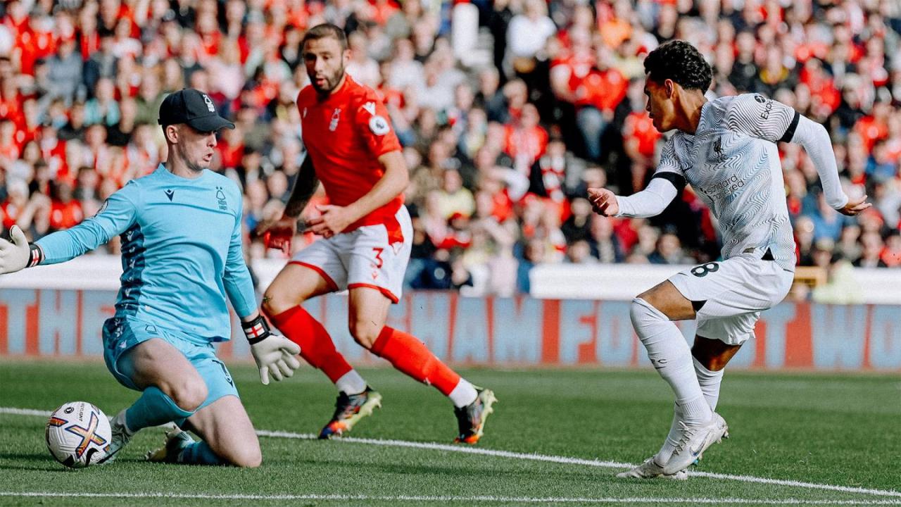 Liverpools loss to nottingham forest leaves manchester city as the last perfect team and early title favorite